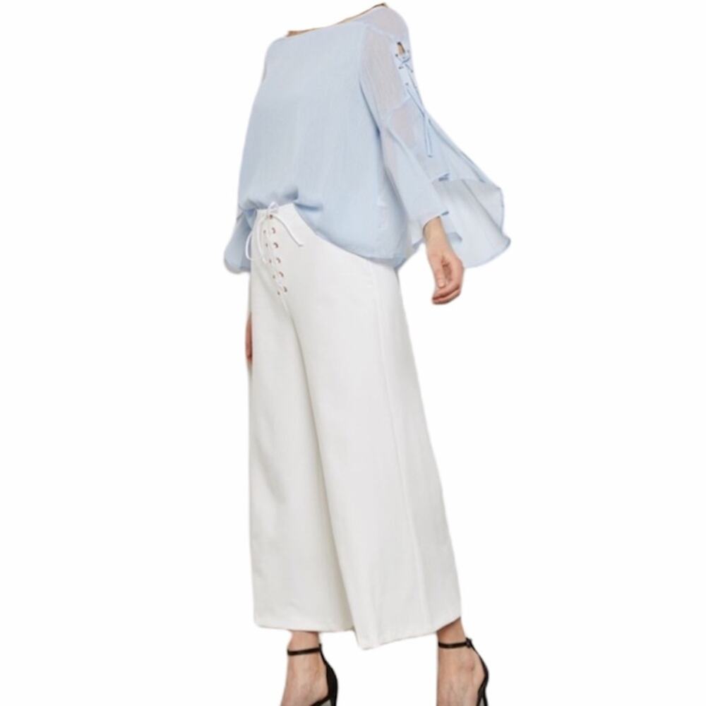 TopShop Eyelet Lace Up Flute Sleeve Top Blouse FFF9